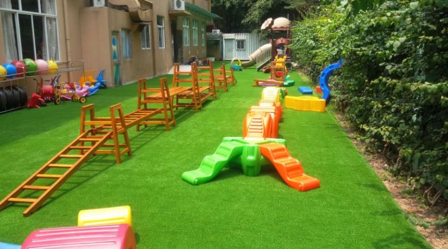 幼儿园人造草坪案例