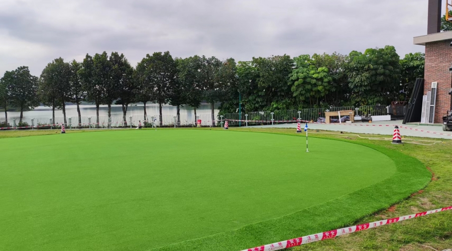 东莞凤岗某别墅人造草果岭