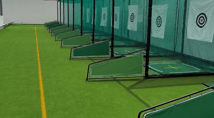 深圳龙华某国际高中楼顶高尔夫项目