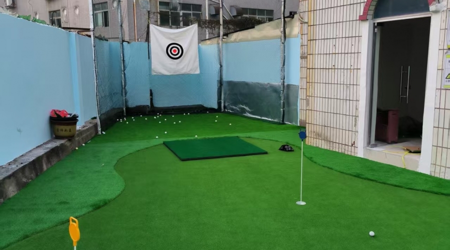 深圳宝安工厂庭院人造草果岭案例